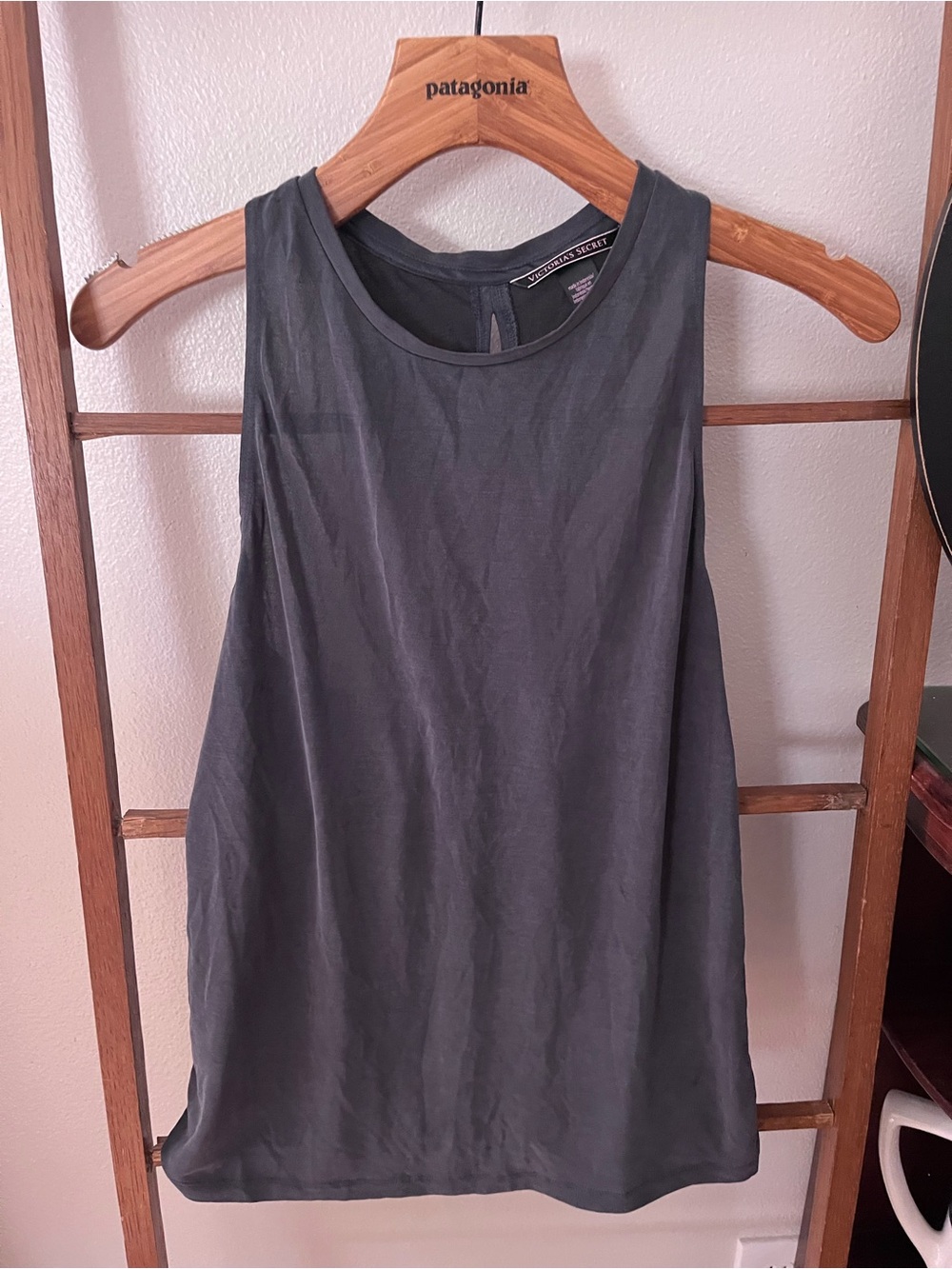 Victoria's Secret Charcoal Gray Sleeveless Tank
